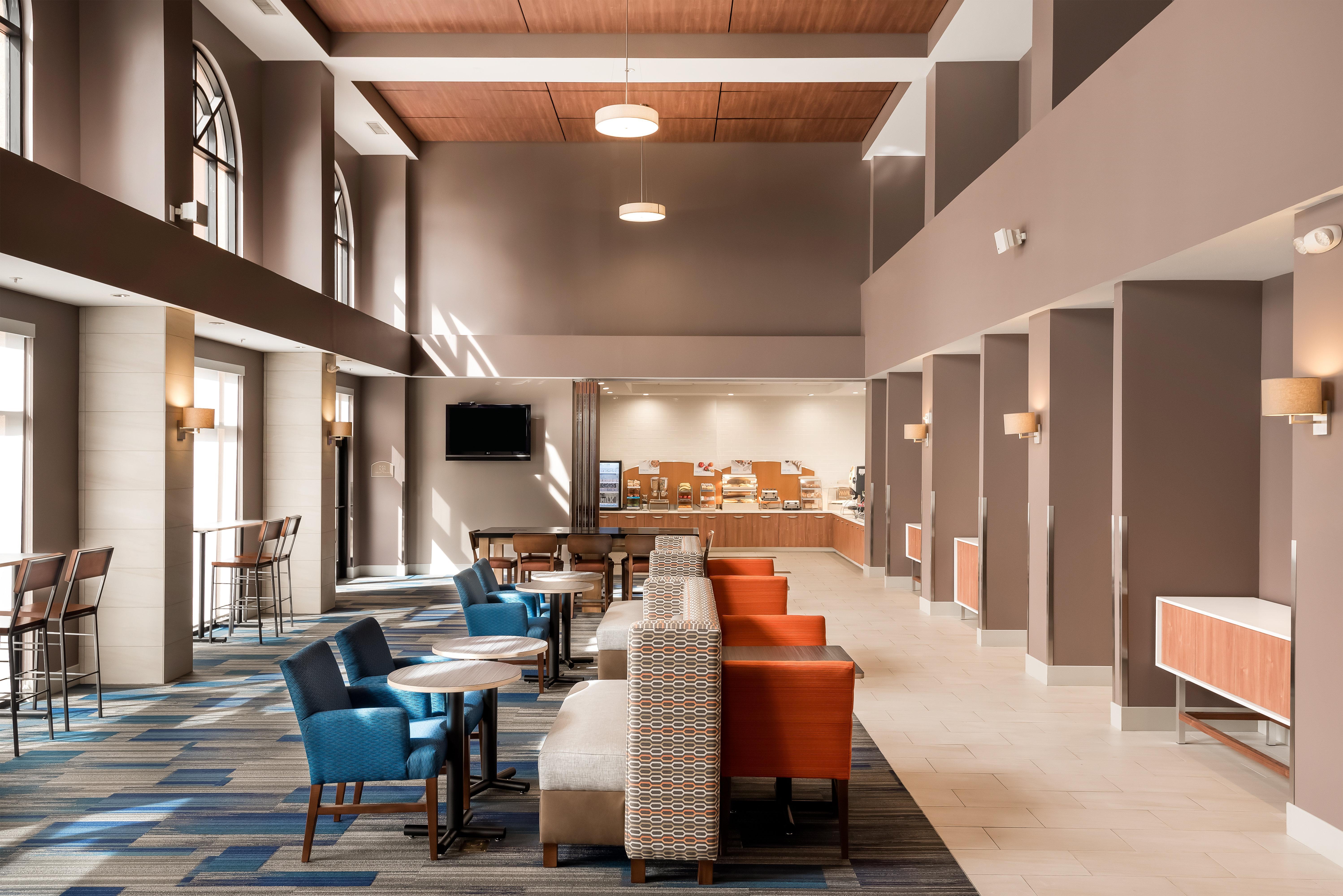 Holiday Inn Express Ontario By Ihg Creekside Kültér fotó