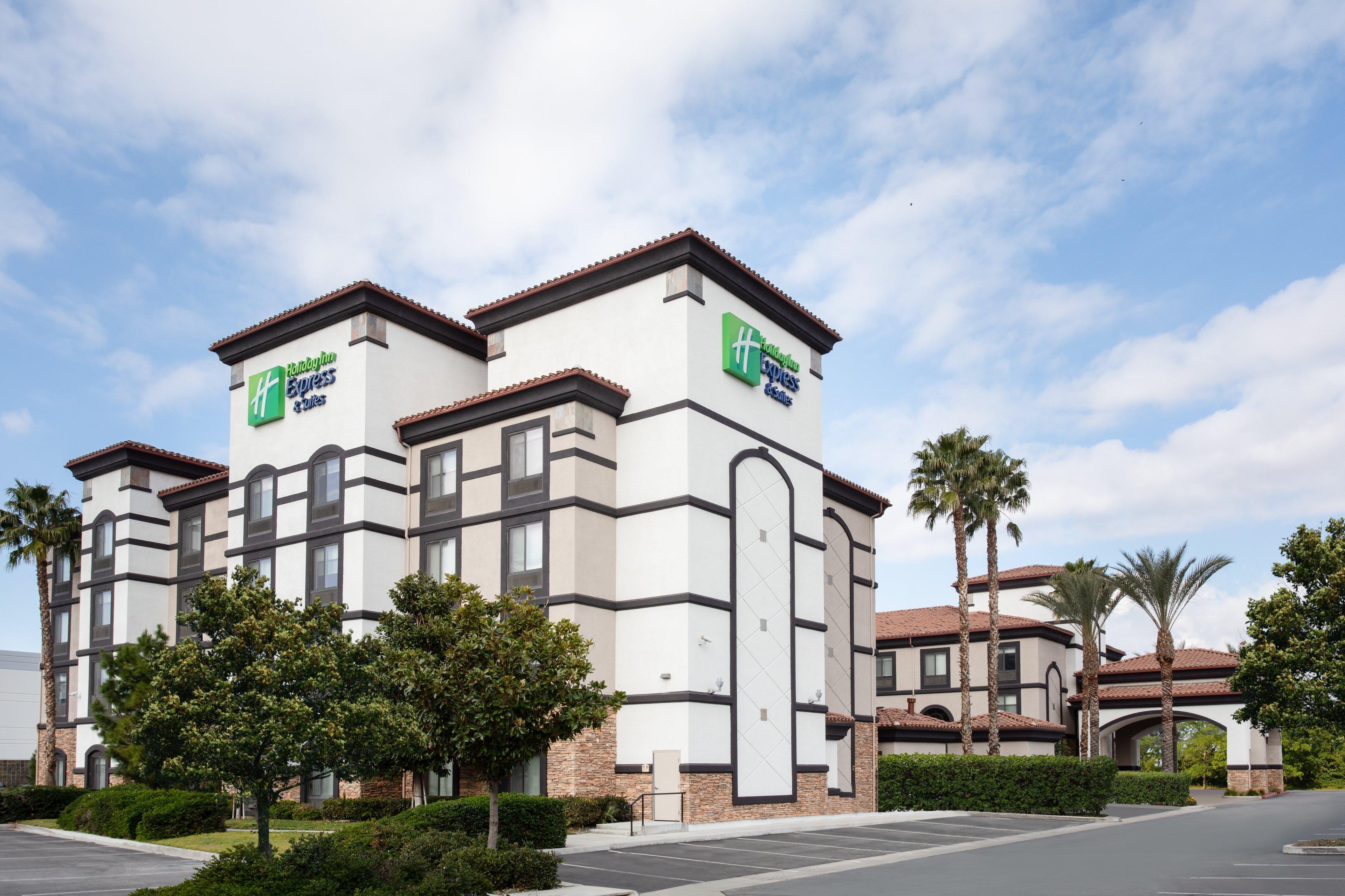 Holiday Inn Express Ontario By Ihg Creekside Kültér fotó