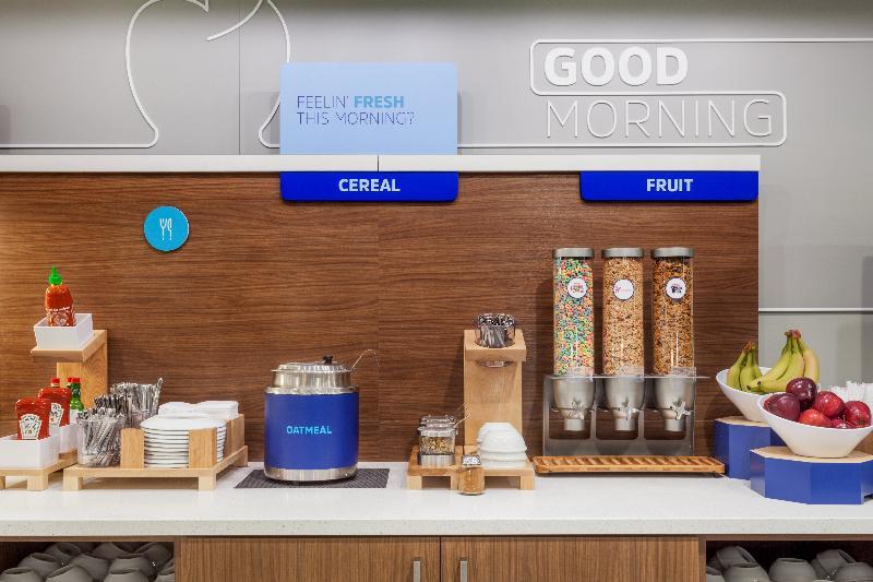 Holiday Inn Express Ontario By Ihg Creekside Kültér fotó