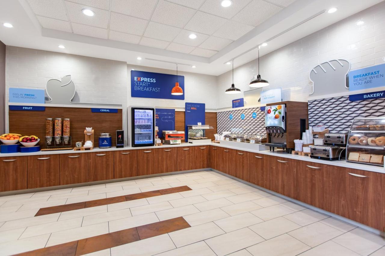 Holiday Inn Express Ontario By Ihg Creekside Kültér fotó